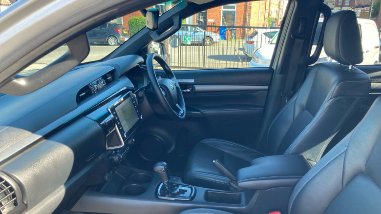Toyota Hilux Diesel Invincible X D/Cab Pick Up 2.8 D-4D Auto